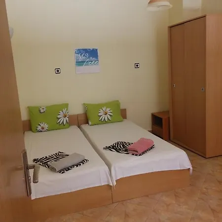 Ground Floor Summer House
