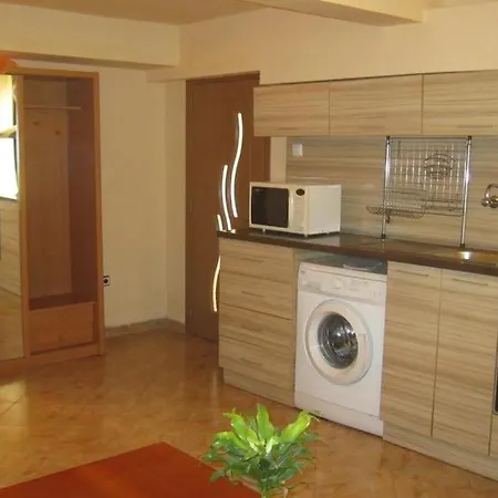 Ground Floor Summer House Apartment *